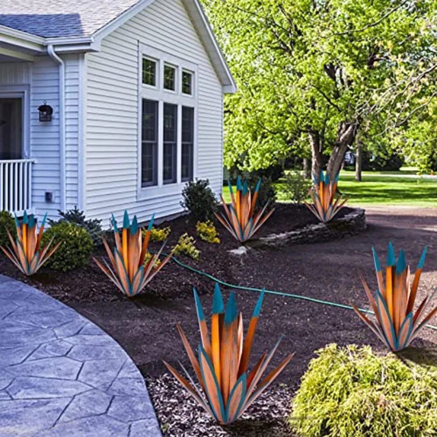 Large Agave Sculpture Rustic Metal Agave Plant Outdoor Interior Decoration Outdoor Lawn Decoration Yard Wooden Posts Matching G