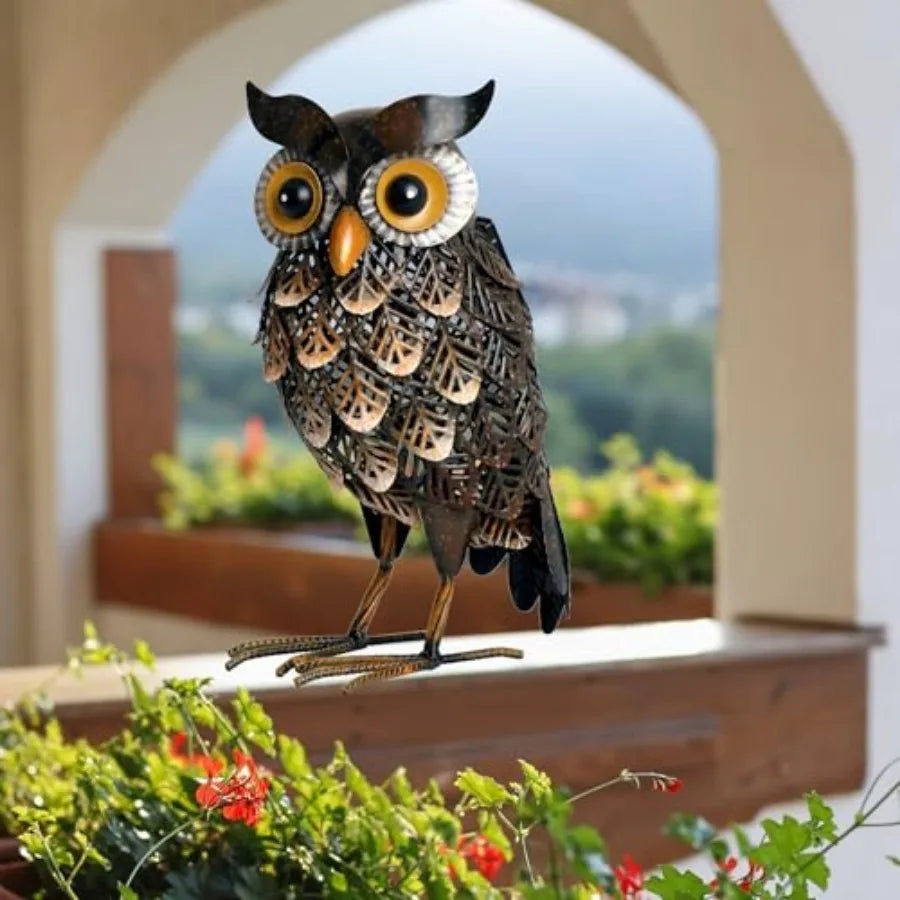 Garden Statue Metal Owl Yard Art Outdoor Decor with Solar LED Lights for Patio Lawn Decoration Great Gifts